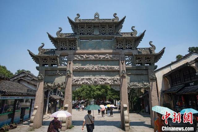 一台方正电脑xp系统，打不开网页，请高手帮忙解决，不胜感激。